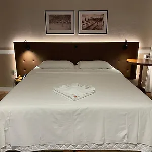 Nelo Hotel